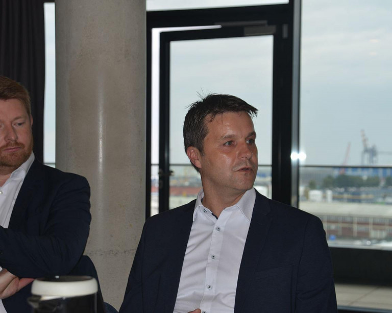 Hartmut Moorkamp_Hintergrund Hafen